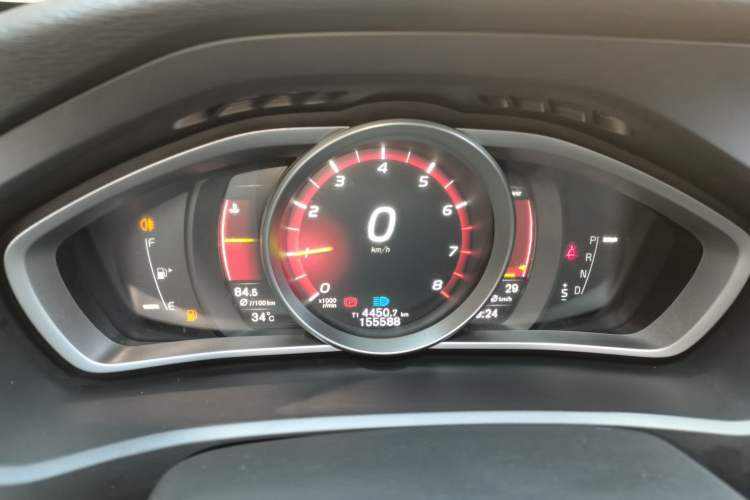 Used Volvo V40 2018 T3 Zhiyi Edition Instrument Cluster