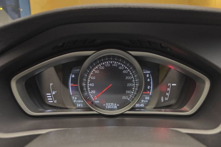 Used Volvo V40 2018 T3 Zhiyi Edition Instrument Cluster
