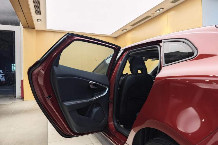 Used Volvo V40 2018 T3 Zhiyi Edition Interior 2
