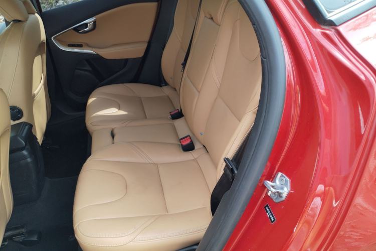 Used Volvo V40 2018 T3 Zhiyi Edition Interior 4