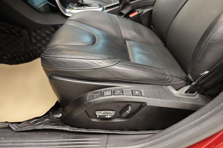 Used Volvo V40 2018 T3 Zhiyi Edition Interior 9
