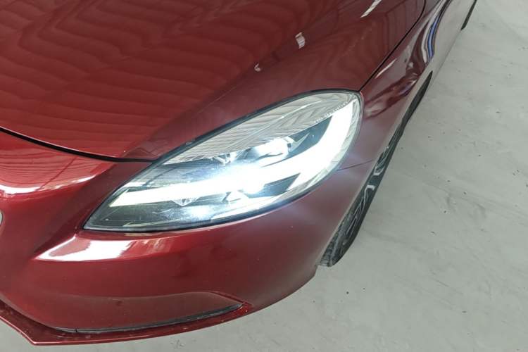 Used Volvo V40 2018 T3 Zhiyi Edition Left Front Headlight