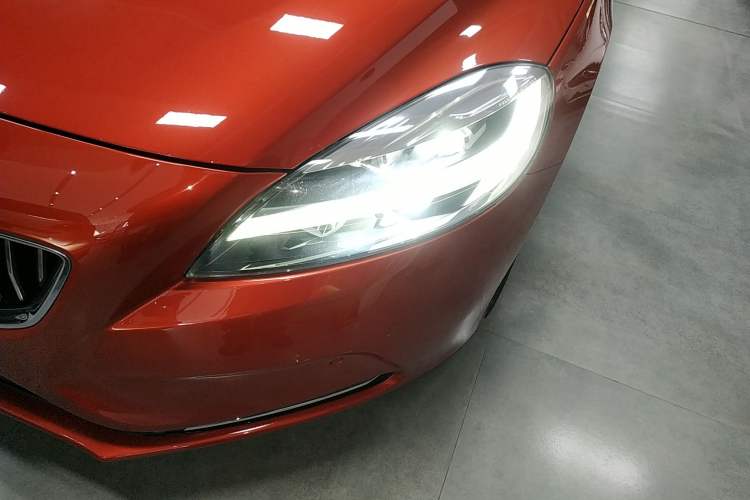 Used Volvo V40 2018 T3 Zhiya Edition Left Front Headlight
