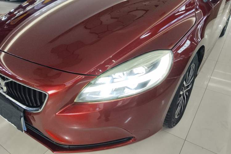 Used Volvo V40 2018 T3 Zhiyi Edition Left Front Headlight