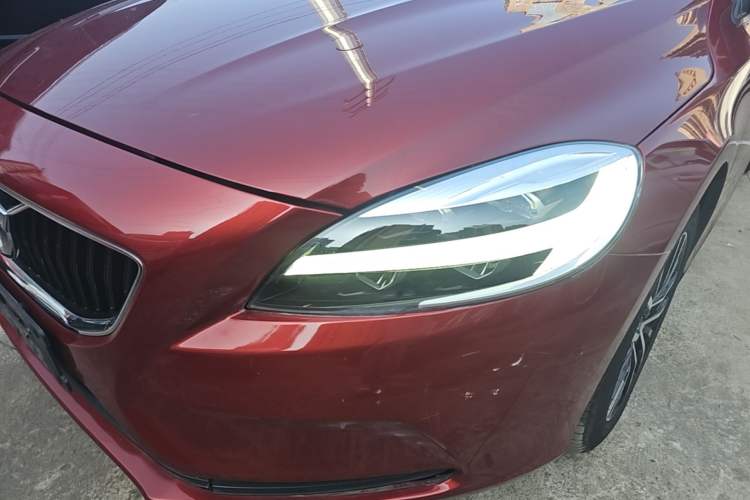 Used Volvo V40 2018 T3 Zhiyi Edition Left Front Headlight
