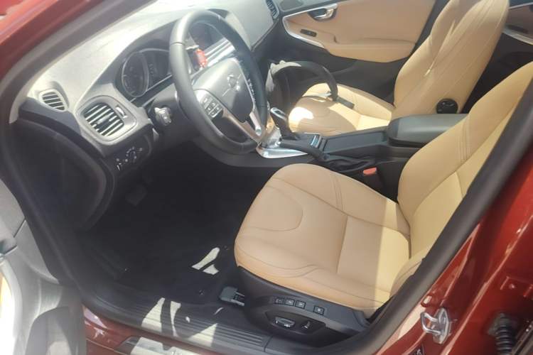 Used Volvo V40 2018 T3 Zhiyi Edition Left Front Seat