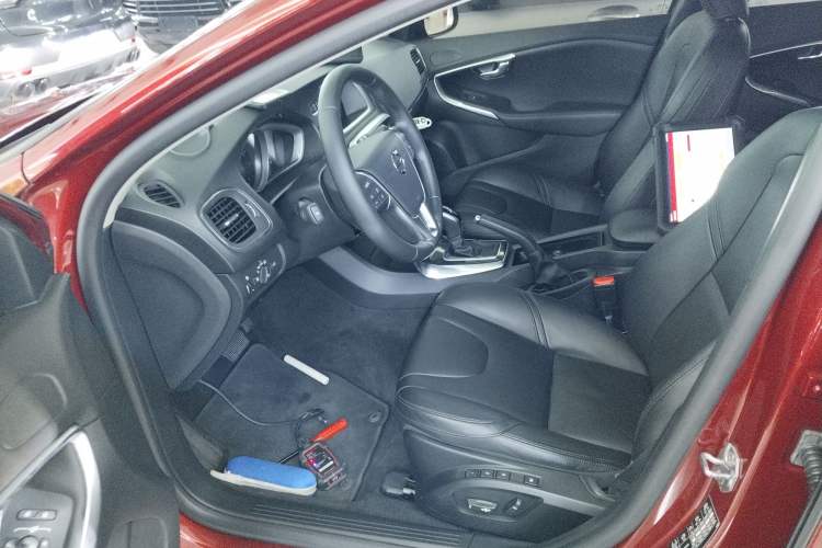 Used Volvo V40 2018 T3 Zhiyi Edition Left Front Seat