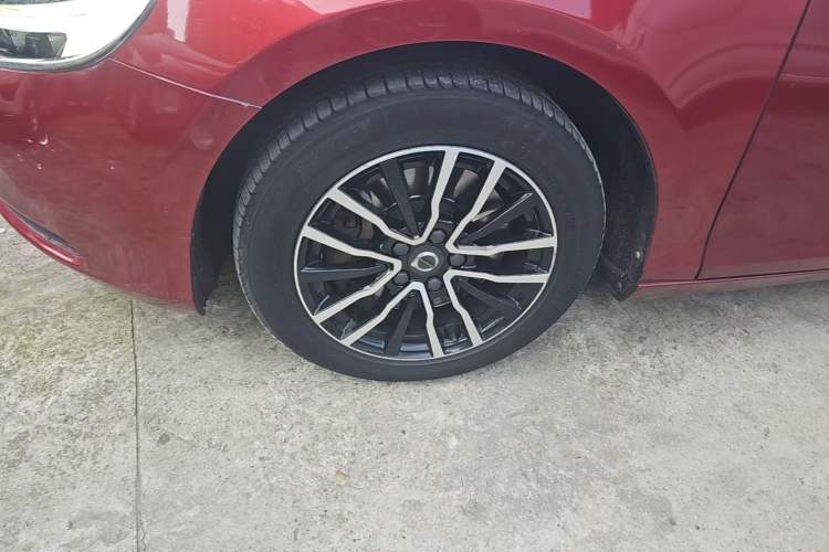 Used Volvo V40 2018 T3 Zhiyi Edition Left Front Wheel Hub