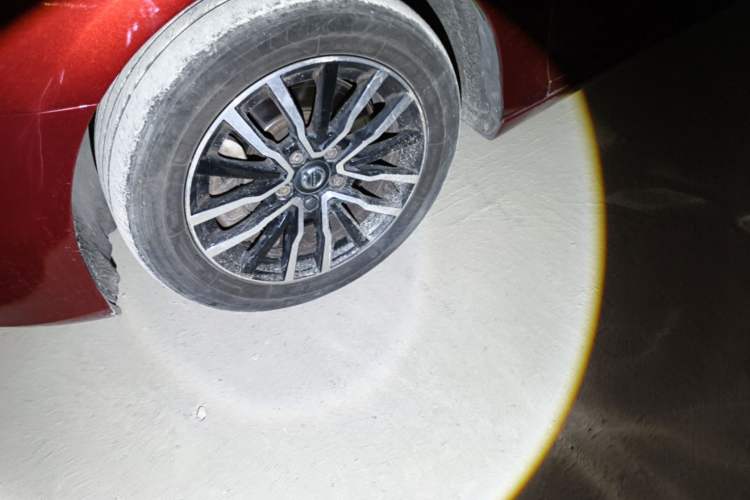 Used Volvo V40 2018 T3 Zhiyi Edition Left Front Wheel Hub