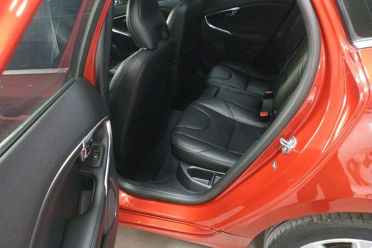 Used Volvo V40 2018 T3 Zhiya Edition Left Rear Seat