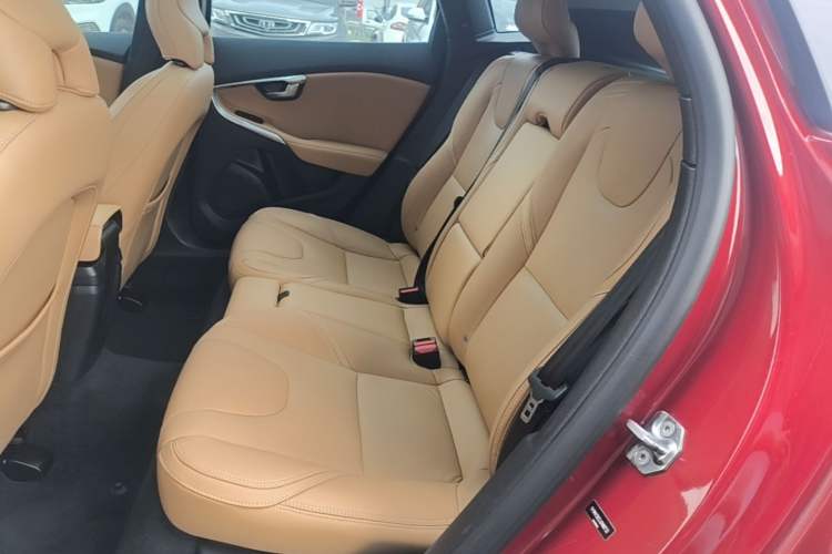 Used Volvo V40 2018 T3 Zhiya Edition Left Rear Seat