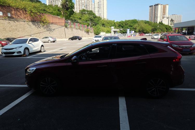 Used Volvo V40 2018 T3 Zhiyi Edition Left Side