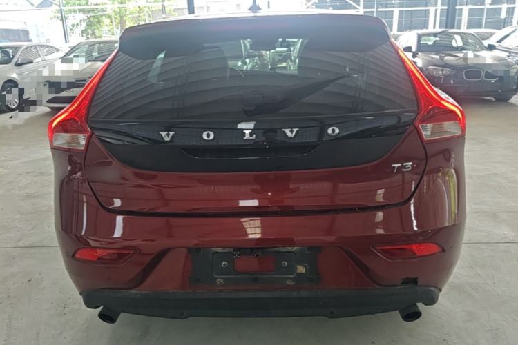 Used Volvo V40 2018 T3 Zhiyi Edition Rear