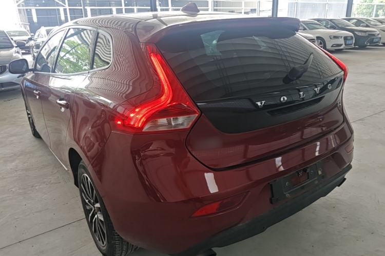 Used Volvo V40 2018 T3 Zhiyi Edition Rear Left 45 Deg
