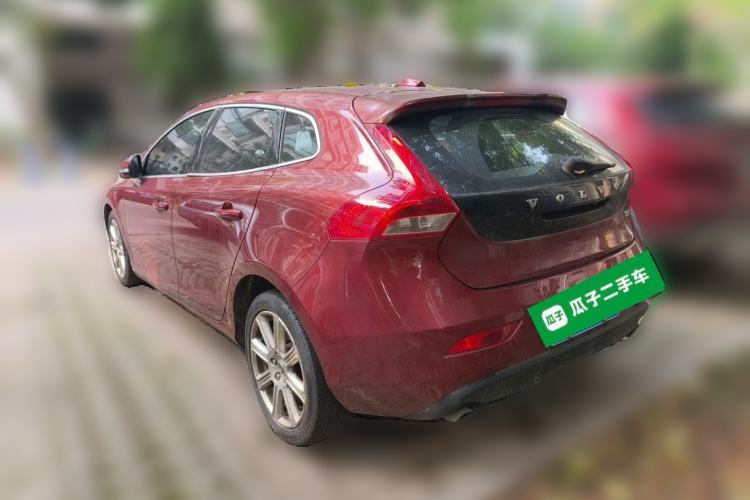 Used Volvo V40 2018 T4 Zhiya Edition Rear Left 45 Deg