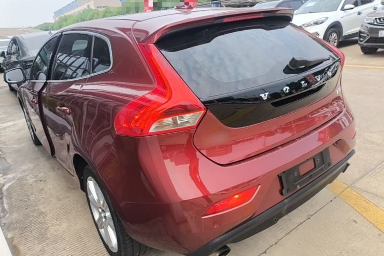 Used Volvo V40 2018 T3 Zhiya Edition Rear Left 45 Deg