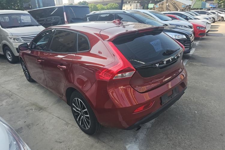 Used Volvo V40 2018 T3 Zhiyi Edition Rear Left 45 Deg