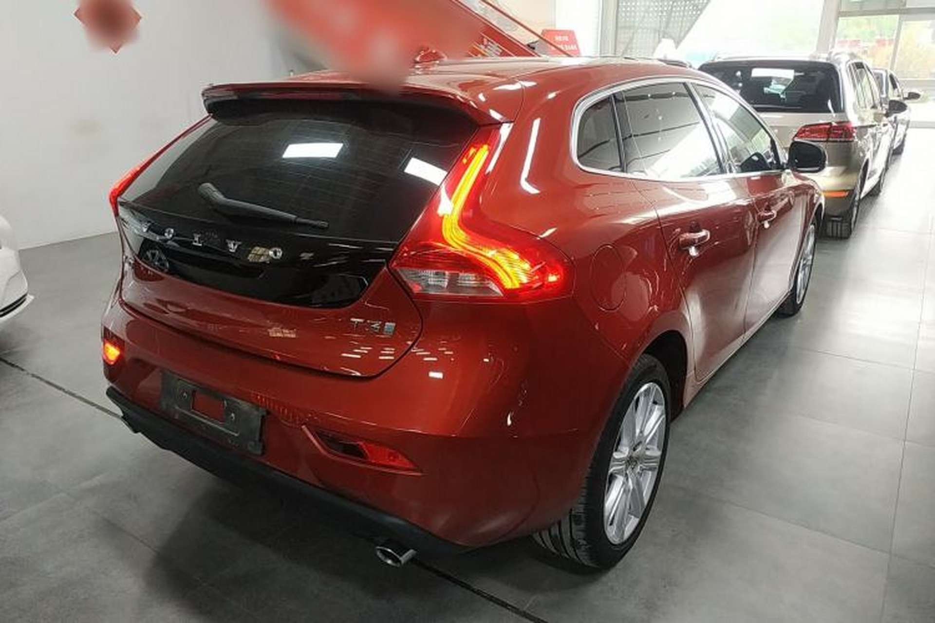 Used Volvo V40 2018 T3 Zhiya Edition Rear Right 45 Deg