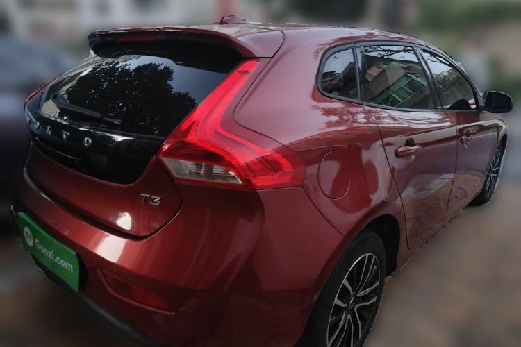 Used Volvo V40 2018 T3 Zhiyi Edition Rear Right 45 Deg