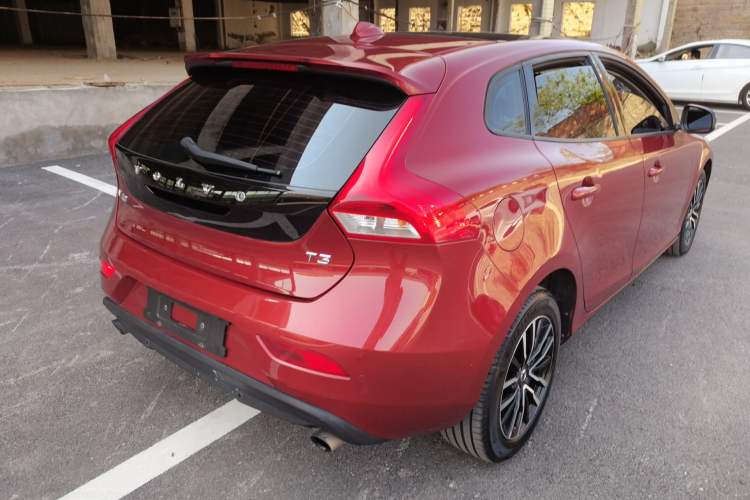 Used Volvo V40 2018 T3 Zhiyi Edition Rear Right 45 Deg
