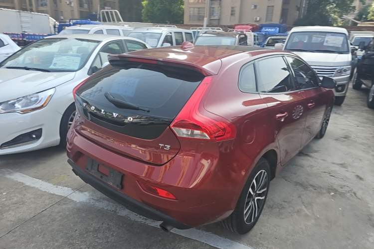 Used Volvo V40 2018 T3 Zhiyi Edition Rear Right 45 Deg