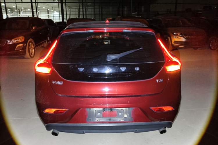 Used Volvo V40 2018 T3 Zhiyi Edition Rear