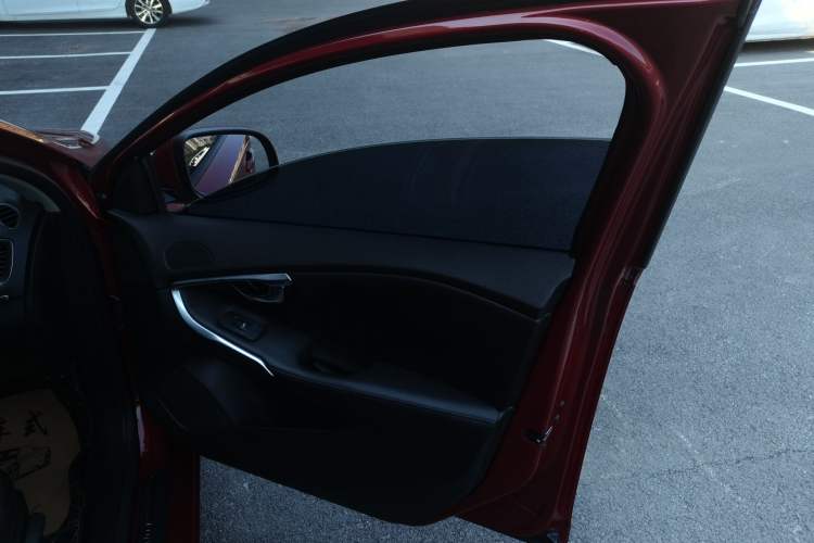 Used Volvo V40 2018 T3 Zhiyi Edition Right Front Door Interior