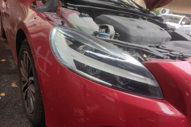 Used Volvo V40 2018 T3 Zhiya Edition Right Front Headlight