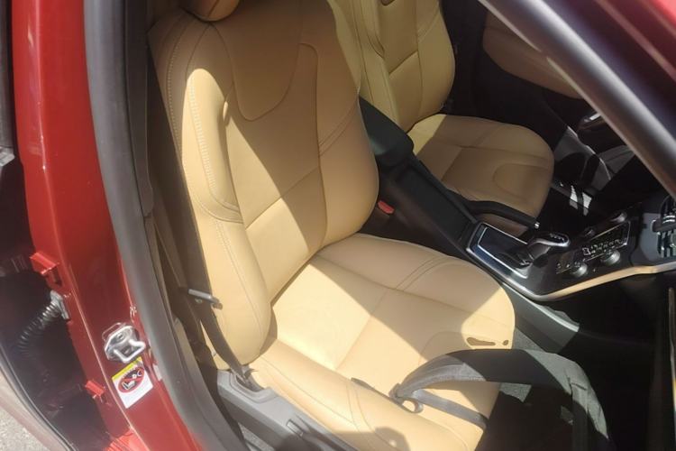 Used Volvo V40 2018 T3 Zhiyi Edition Right Front Seat