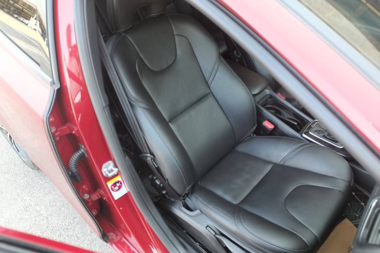 Used Volvo V40 2018 T3 Zhiyi Edition Right Front Seat