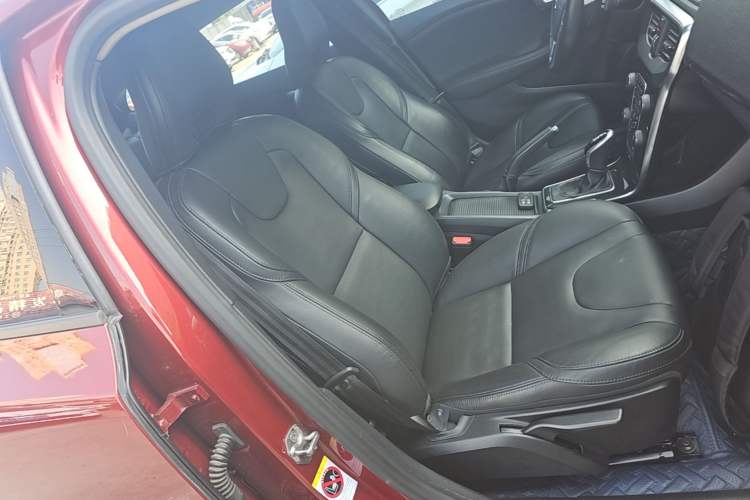 Used Volvo V40 2018 T3 Zhiyi Edition Right Front Seat