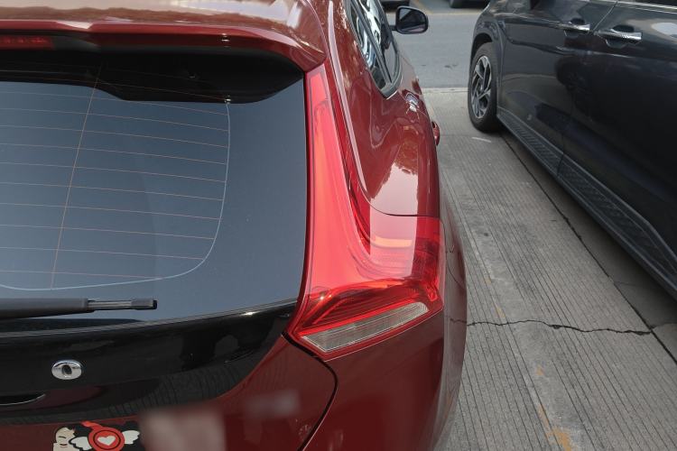Used Volvo V40 2018 T3 Zhiyi Edition Right Rear Taillight