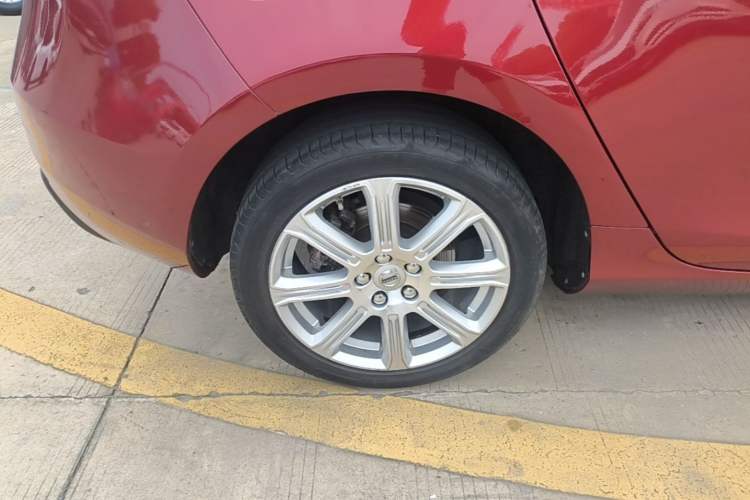 Used Volvo V40 2018 T3 Zhiya Edition Right Rear Wheel Hub