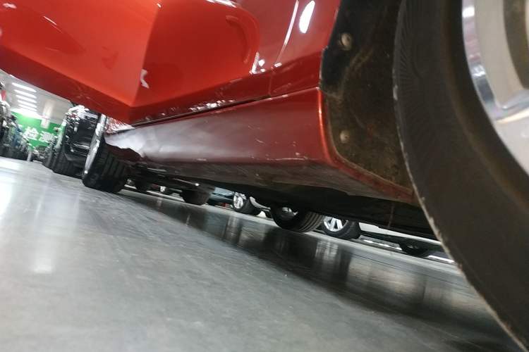 Used Volvo V40 2018 T3 Zhiya Edition Right Side Sill