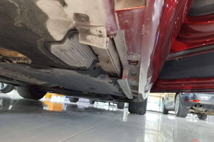 Used Volvo V40 2018 T3 Zhiyi Edition Right Side Sill