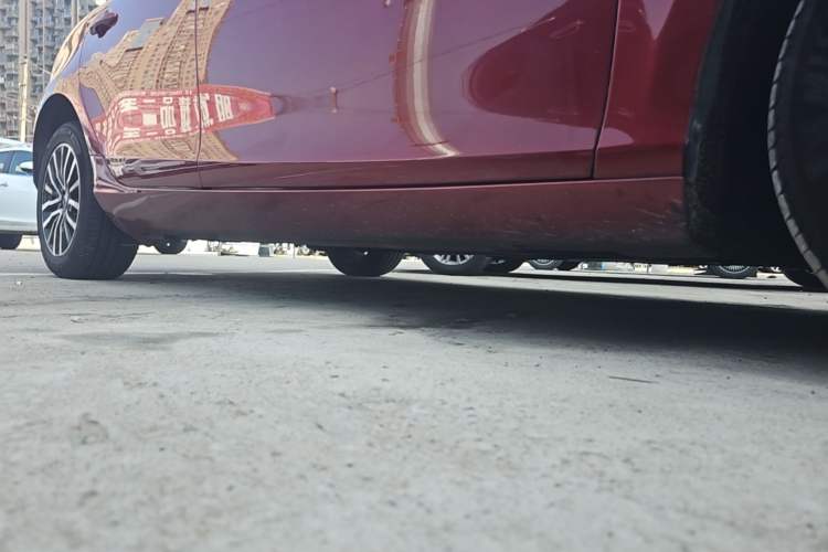 Used Volvo V40 2018 T3 Zhiyi Edition Right Side Sill
