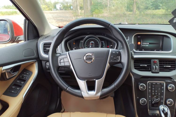 Used Volvo V40 2018 T3 Zhiyi Edition Steering Wheel