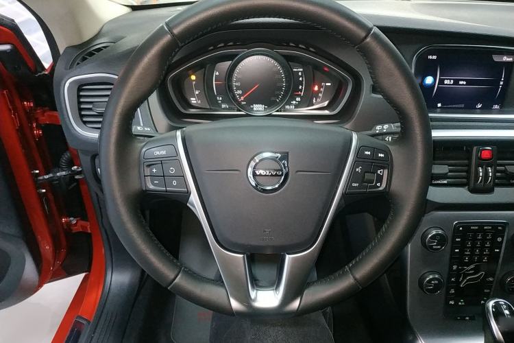 Used Volvo V40 2018 T3 Zhiya Edition Steering Wheel