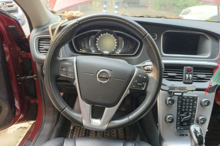 Used Volvo V40 2018 T4 Zhiya Edition Steering Wheel
