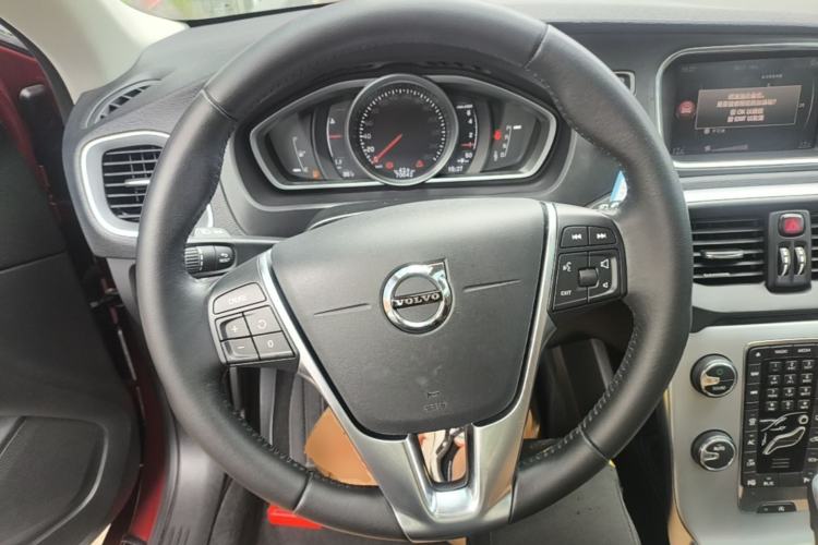 Used Volvo V40 2018 T3 Zhiya Edition Steering Wheel