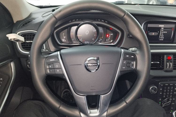 Used Volvo V40 2018 T3 Zhiyi Edition Steering Wheel
