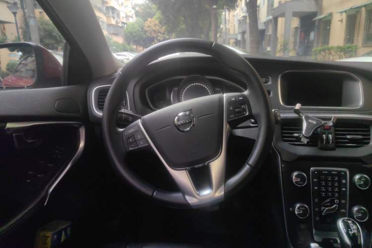 Used Volvo V40 2018 T3 Zhiya Edition Steering Wheel