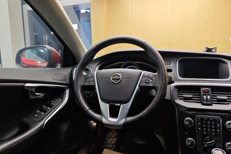 Used Volvo V40 2018 T3 Zhiyi Edition Steering Wheel