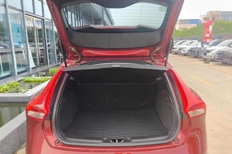 Used Volvo V40 2018 T3 Zhiya Edition Trunk