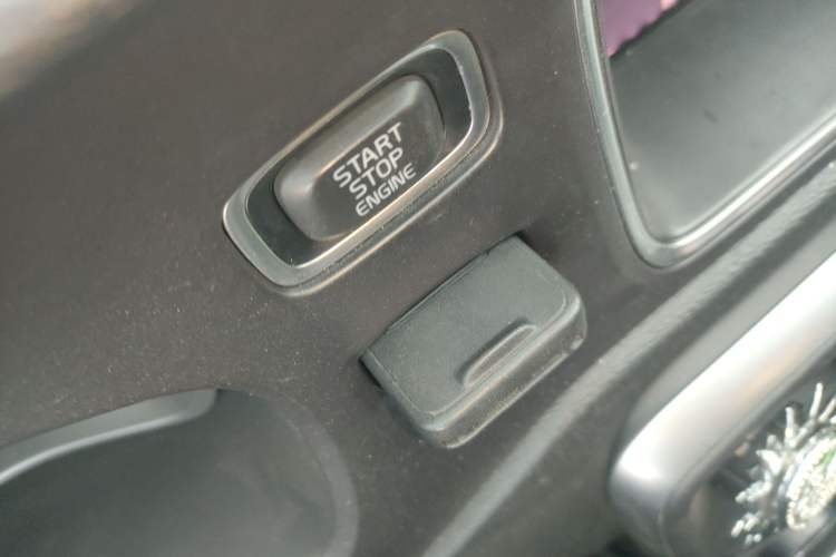 Used Volvo V40 2018 T3 Zhiya Edition Vehicle Key