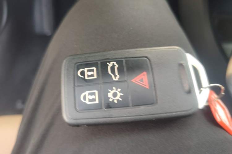 Used Volvo V40 2018 T3 Zhiyi Edition Vehicle Key