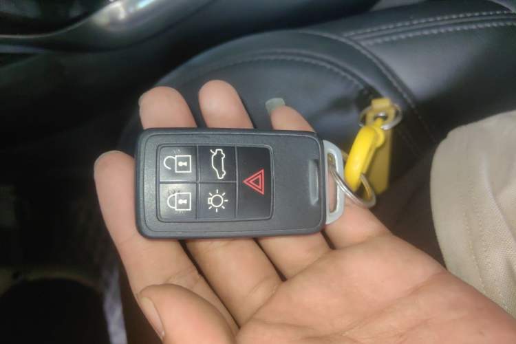 Used Volvo V40 2018 T3 Zhiya Edition Vehicle Key