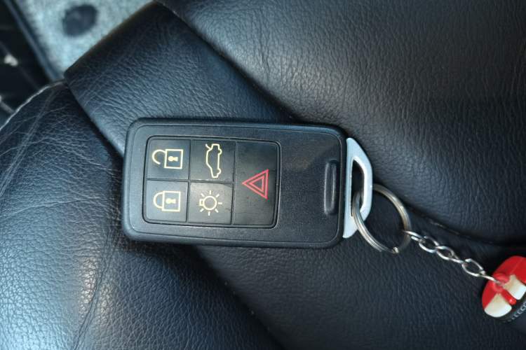 Used Volvo V40 2018 T3 Zhiyi Edition Vehicle Key