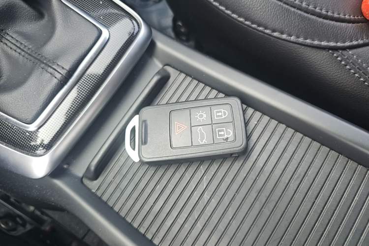 Used Volvo V40 2018 T3 Zhiyi Edition Vehicle Key