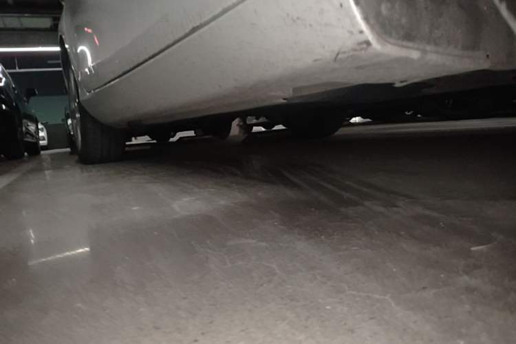 Used Volvo V40 2018 T3 Zhiya Edition Chassis Front Right